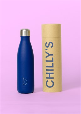 Snazzy matte blue colour. Reliable due to it being leak proof. 12 hours of keeping your hot drinks hot. 24 hours of keeping your cold drinks cold. Ideal for keeping your water cool and fresh but also keeping your coffee hot. This Chilly's bottle is versatile in the way you can use it as it adapts to the temperature of the contents you fill it with. It is also a trustworthy choice due to it being leak proof and sweat proof. Chilly bottles are renowned for being great for any season and any occasion. Whether you need it for your cycle around town or want to use it for your morning commute. A great choice!
