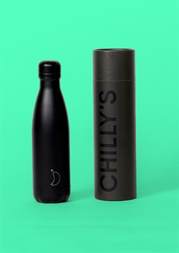 Keep your hot drink warm and your cold drinks cold. Beautiful, sleek monochrome black colour. No leakage. Ideal for any drink - from your morning brew to your on the go evening wine!. Are you after a bottle that can adjust to any season by keeping your cold drinks cold for 24 hours and your hot drinks hot for 12? Then this Chilly's bottle is a great find for you! It's a reliable companion that won't leak or sweat and it comes in an array of different colours.